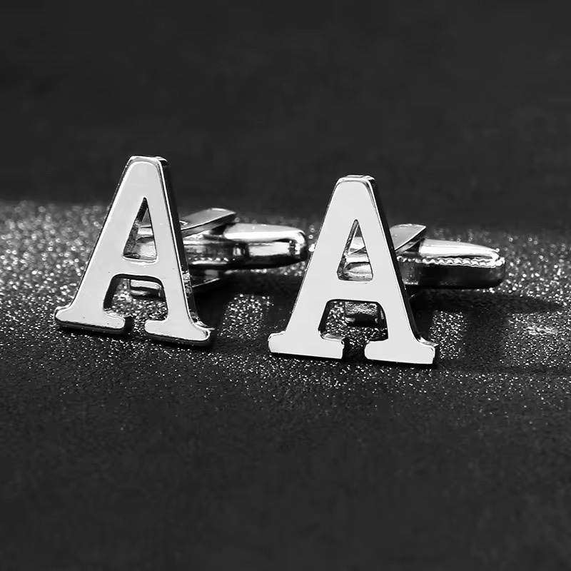 Bouton de manchette lettres